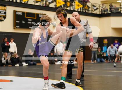 Thumbnail 1 in IHSAA Sectional 25 (Avon) photogallery.
