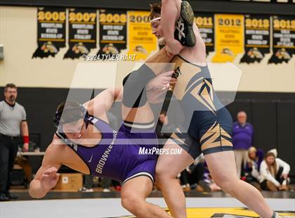 Thumbnail 2 in IHSAA Sectional 25 (Avon) photogallery.