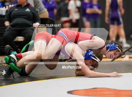 Thumbnail 1 in IHSAA Sectional 25 (Avon) photogallery.