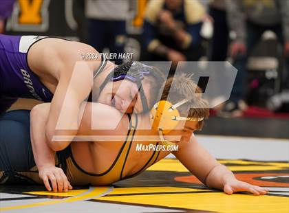 Thumbnail 2 in IHSAA Sectional 25 (Avon) photogallery.