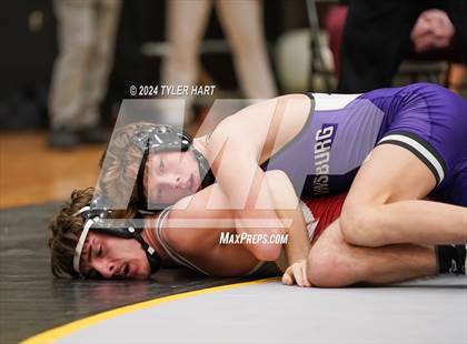 Thumbnail 3 in IHSAA Sectional 25 (Avon) photogallery.