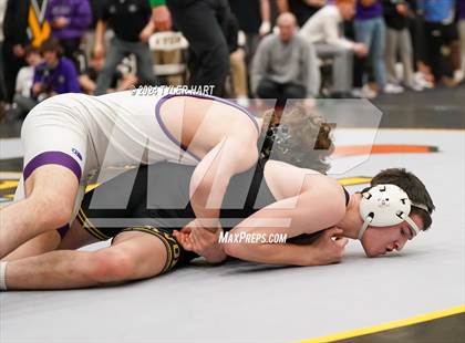 Thumbnail 2 in IHSAA Sectional 25 (Avon) photogallery.