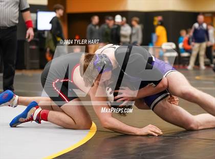 Thumbnail 3 in IHSAA Sectional 25 (Avon) photogallery.