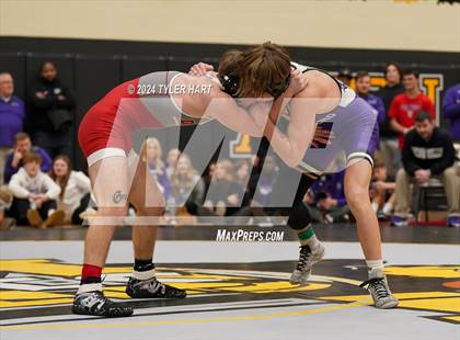 Thumbnail 2 in IHSAA Sectional 25 (Avon) photogallery.