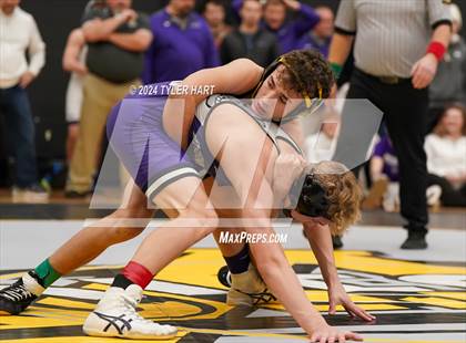 Thumbnail 3 in IHSAA Sectional 25 (Avon) photogallery.