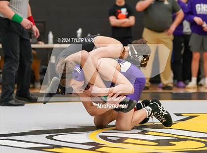 Thumbnail 1 in IHSAA Sectional 25 (Avon) photogallery.
