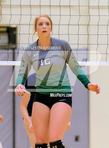 Thumbnail 1 in Poth vs. Marion (UIL 3A Area Playoff) photogallery.