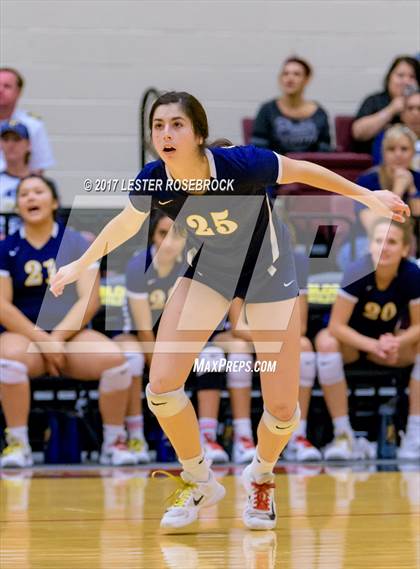 Thumbnail 2 in Poth vs. Marion (UIL 3A Area Playoff) photogallery.