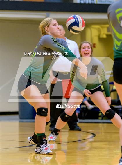 Thumbnail 1 in Poth vs. Marion (UIL 3A Area Playoff) photogallery.