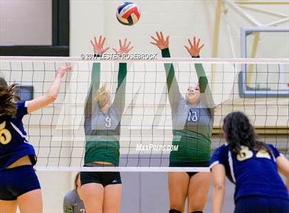 Thumbnail 1 in Poth vs. Marion (UIL 3A Area Playoff) photogallery.