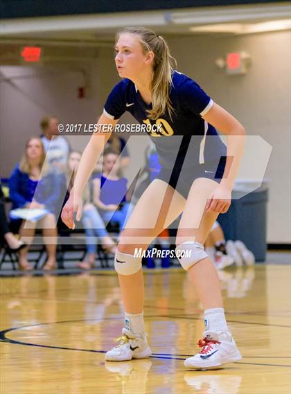 Thumbnail 2 in Poth vs. Marion (UIL 3A Area Playoff) photogallery.