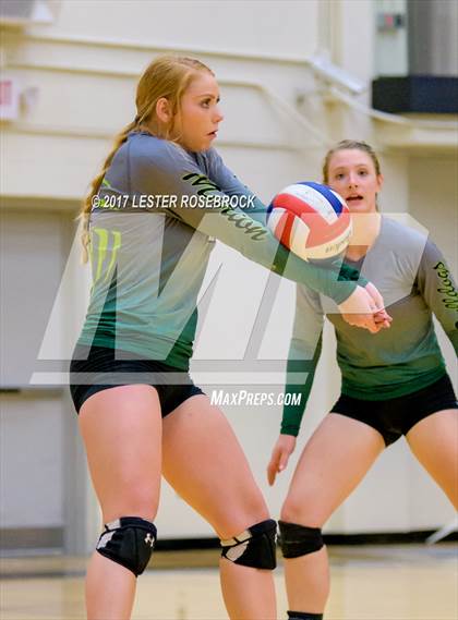 Thumbnail 1 in Poth vs. Marion (UIL 3A Area Playoff) photogallery.