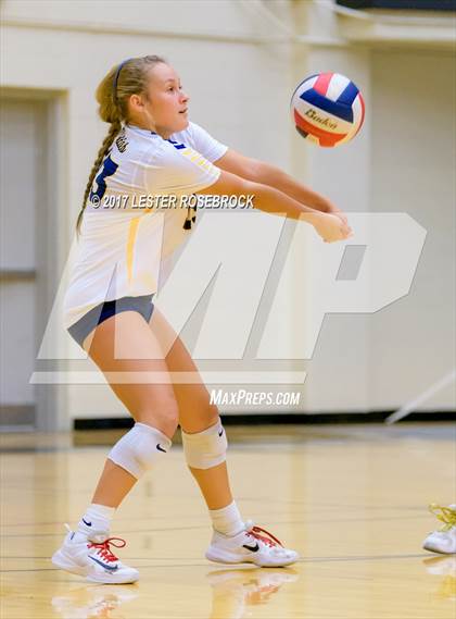 Thumbnail 3 in Poth vs. Marion (UIL 3A Area Playoff) photogallery.