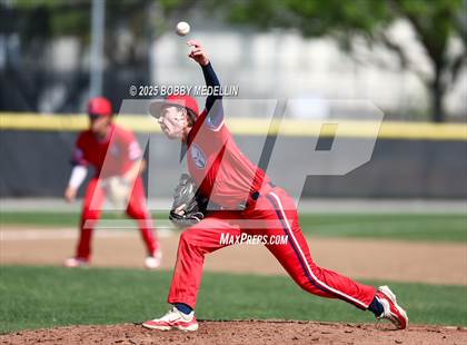 Thumbnail 3 in Kerman vs. Justin Garza photogallery.
