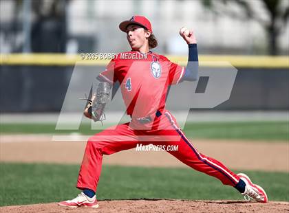 Thumbnail 2 in Kerman vs. Justin Garza photogallery.