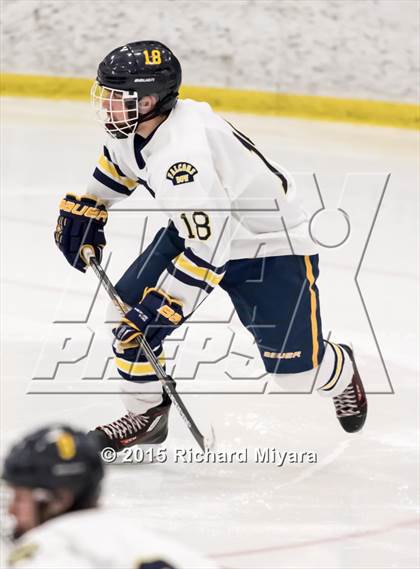 Thumbnail 1 in Bow vs Manchester Memorial (Bauer Holiday Tournament) photogallery.