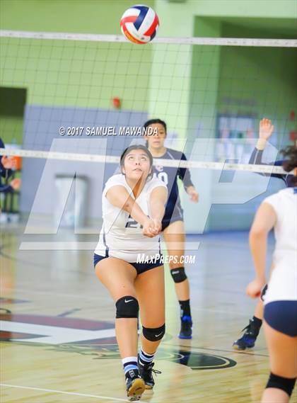 Thumbnail 2 in Sylmar vs. Chatsworth (CIF LACS D1 Final) photogallery.