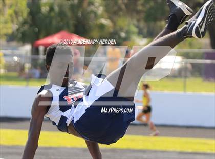 Thumbnail 3 in Hernando Kiwanis Track and Field Invitational photogallery.