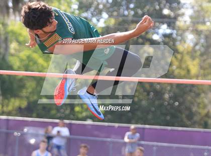 Thumbnail 2 in Hernando Kiwanis Track and Field Invitational photogallery.