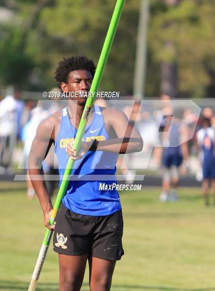 Thumbnail 2 in Hernando Kiwanis Track and Field Invitational photogallery.