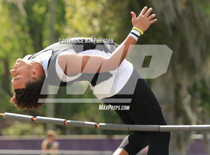 Thumbnail 2 in Hernando Kiwanis Track and Field Invitational photogallery.