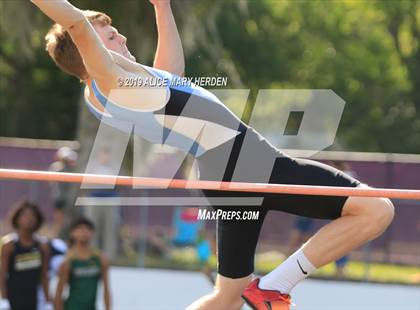 Thumbnail 2 in Hernando Kiwanis Track and Field Invitational photogallery.