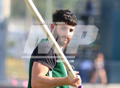 Thumbnail 1 in Hernando Kiwanis Track and Field Invitational photogallery.