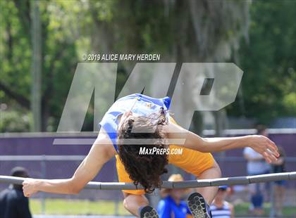 Thumbnail 2 in Hernando Kiwanis Track and Field Invitational photogallery.