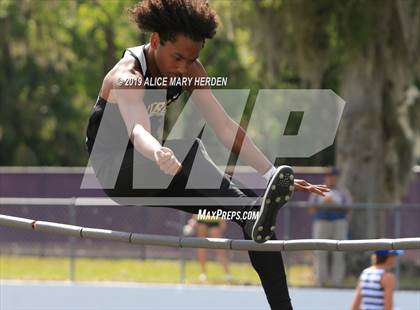 Thumbnail 2 in Hernando Kiwanis Track and Field Invitational photogallery.