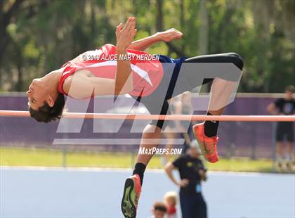 Thumbnail 2 in Hernando Kiwanis Track and Field Invitational photogallery.