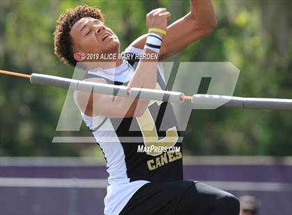 Thumbnail 2 in Hernando Kiwanis Track and Field Invitational photogallery.