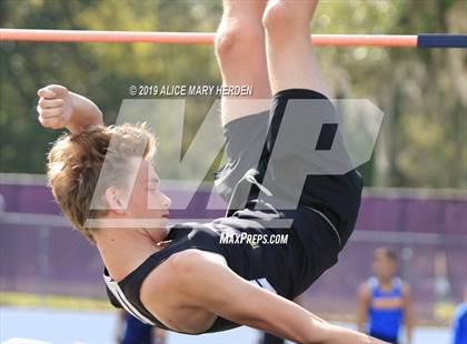 Thumbnail 2 in Hernando Kiwanis Track and Field Invitational photogallery.