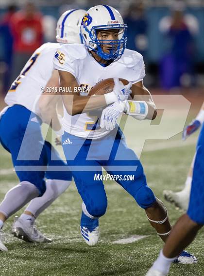 Thumbnail 1 in Westlake vs Schertz Clemens (UIL 6A D2 Region IV Bi-District Playoff) photogallery.