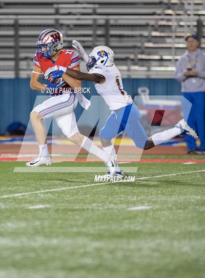 Thumbnail 1 in Westlake vs Schertz Clemens (UIL 6A D2 Region IV Bi-District Playoff) photogallery.