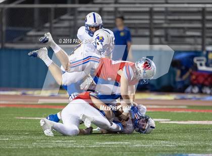 Thumbnail 2 in Westlake vs Schertz Clemens (UIL 6A D2 Region IV Bi-District Playoff) photogallery.