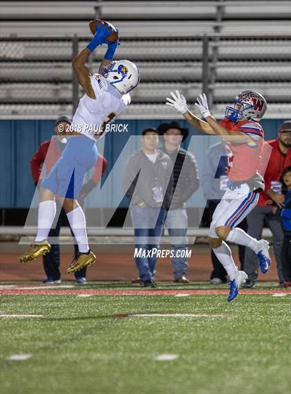 Thumbnail 3 in Westlake vs Schertz Clemens (UIL 6A D2 Region IV Bi-District Playoff) photogallery.