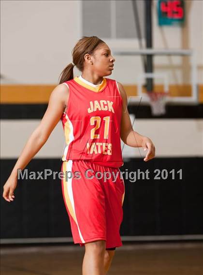 Thumbnail 2 in Yates vs Madison (McDonald's Texas Invitational) photogallery.