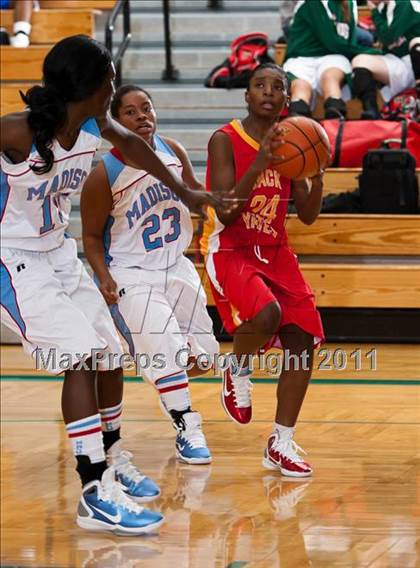 Thumbnail 3 in Yates vs Madison (McDonald's Texas Invitational) photogallery.
