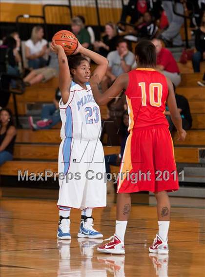 Thumbnail 2 in Yates vs Madison (McDonald's Texas Invitational) photogallery.