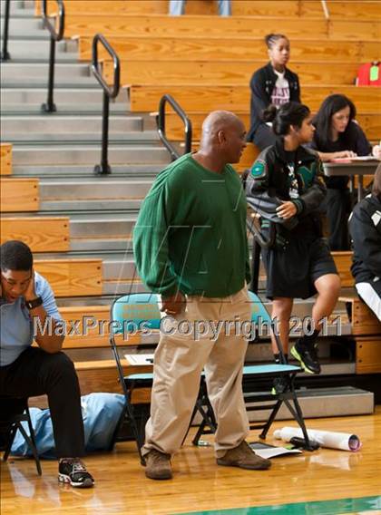 Thumbnail 1 in Yates vs Madison (McDonald's Texas Invitational) photogallery.