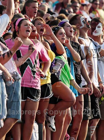 Thumbnail 2 in Harlan County @ Morristown-Hamblen West photogallery.