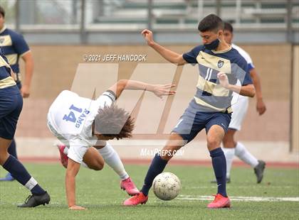 Thumbnail 3 in Alexander vs. Del Rio (UIL 6A Regional Quarterfinal) photogallery.