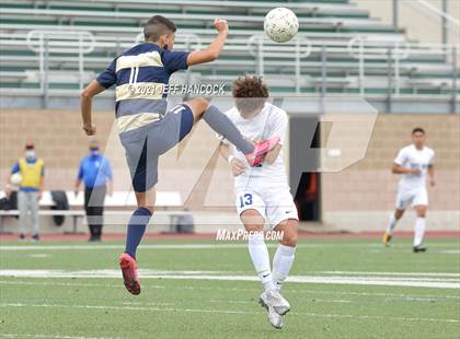 Thumbnail 3 in Alexander vs. Del Rio (UIL 6A Regional Quarterfinal) photogallery.