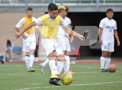 Thumbnail 3 in Alexander vs. Del Rio (UIL 6A Regional Quarterfinal) photogallery.