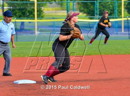 Thumbnail 2 in Juanita vs Prairie (WIAA 3A Semifinal Playoff) photogallery.