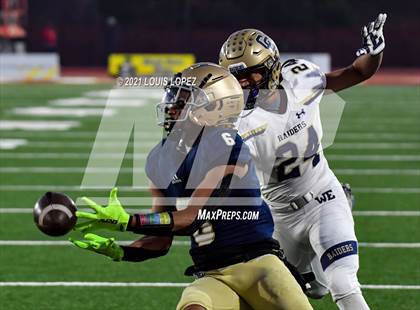 Thumbnail 2 in Central Catholic @ Mater Dei Catholic (CIF State DIV 2AA Championship) photogallery.
