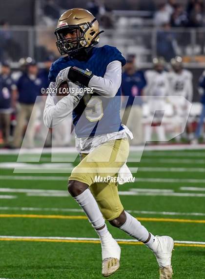Thumbnail 1 in Central Catholic @ Mater Dei Catholic (CIF State DIV 2AA Championship) photogallery.