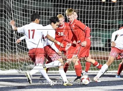 Thumbnail 3 in Lee [Robert E.] vs Memorial (Smithson Valley Tournament) photogallery.