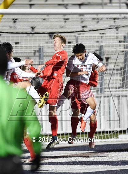 Thumbnail 1 in Lee [Robert E.] vs Memorial (Smithson Valley Tournament) photogallery.