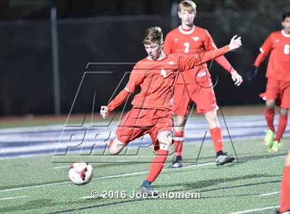 Thumbnail 1 in Lee [Robert E.] vs Memorial (Smithson Valley Tournament) photogallery.